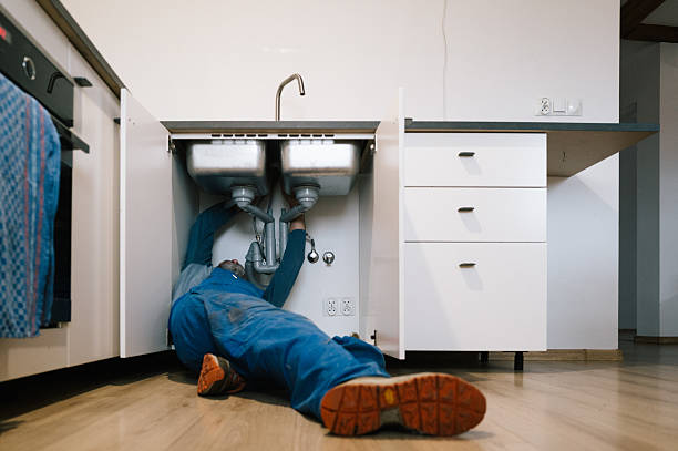 Professional Drain Cleaning technician working in Deer Park, IL